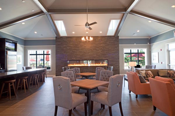 RESORT-STYLE CLUBHOUSE